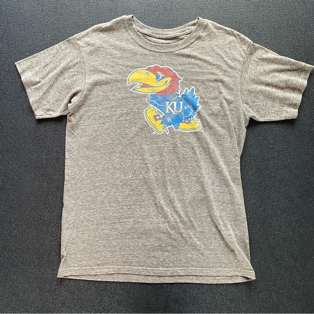 KU T-Shirt. Vintage Look. Size Large.